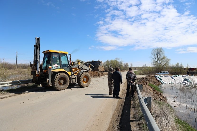 В Тюменской области готовят дороги к предстоящему паводку