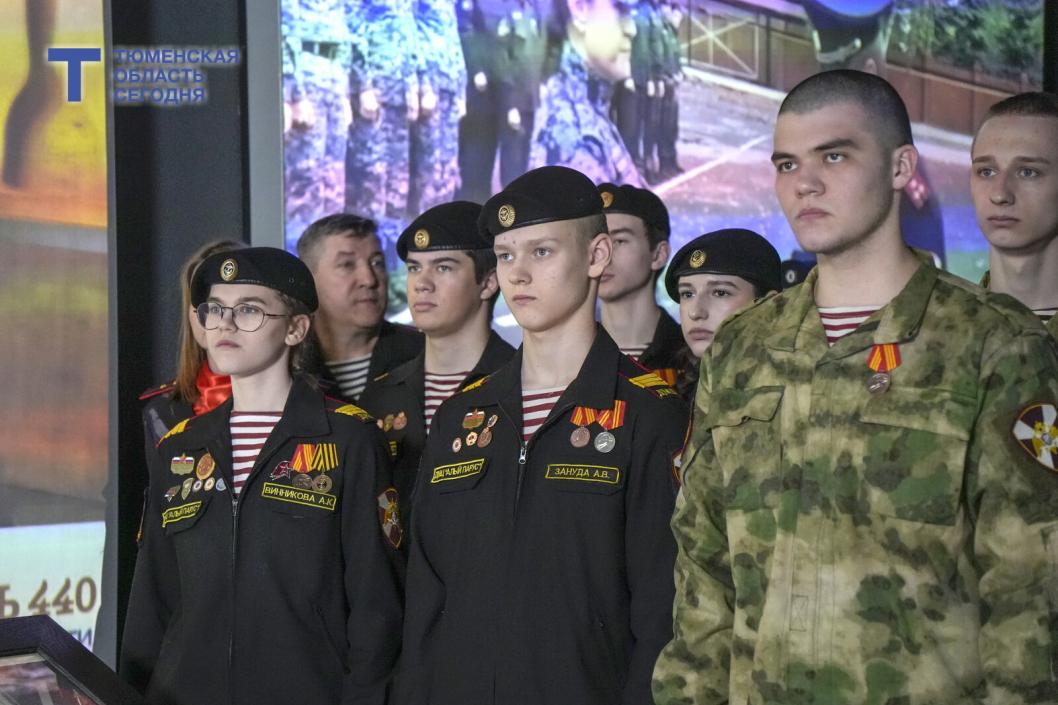 В Тюмени открылась мультимедийная выставка Росгвардии В Тюмени открылась мультимедийная выставка Росгвардии