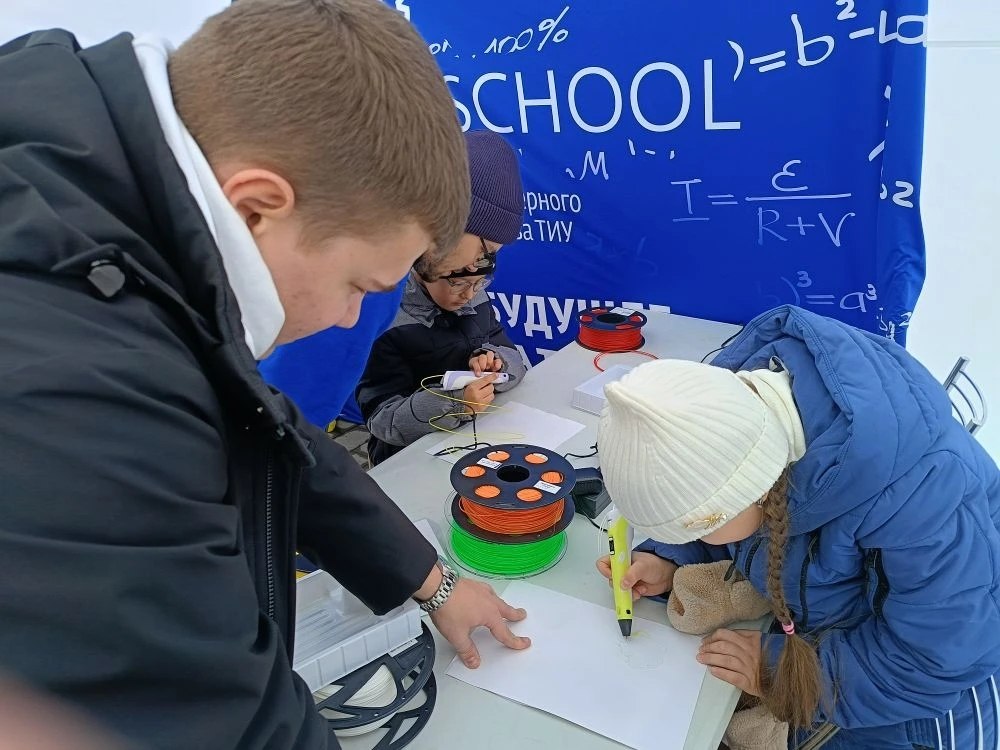 Друзья, если вы ещё думаете, куда отправиться сегодня, решение есть — Базарная площадь! Здесь развернётся грандиозное празднование национального татарского праздника «Амаль», и гостей ждёт море интересного на любой вкус и... Друзья, если вы ещё думаете, куда отправиться сегодня, решение есть — Базарная площадь! Здесь развернётся грандиозное празднование национального татарского праздника «Амаль», и гостей ждёт море интересного на любой вкус и...