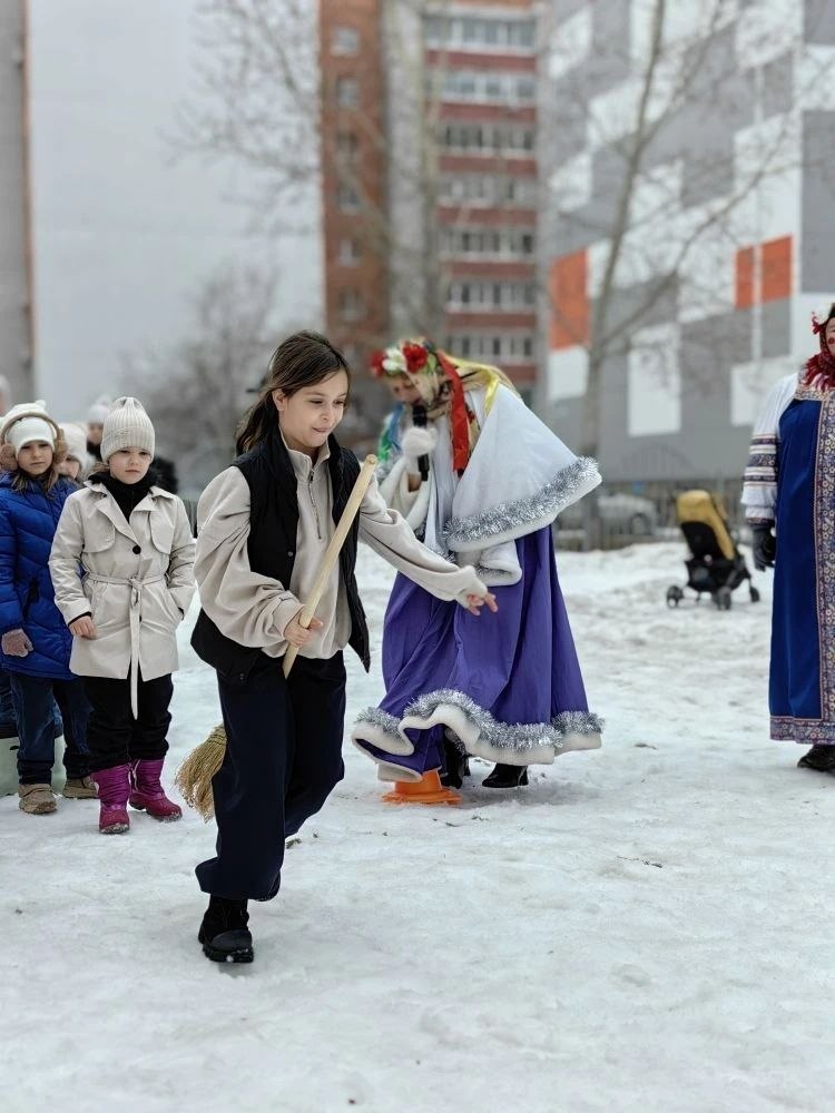 Весна пришла в Заречный: как центр «Этнос» и жители микрорайона зиму провожали Весна пришла в Заречный: как центр «Этнос» и жители микрорайона зиму провожали