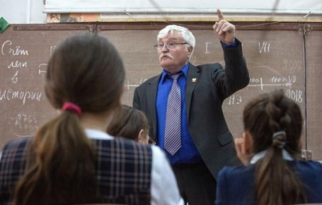 � ������ �������� ����� ������� � ��������-������������ �������� ������