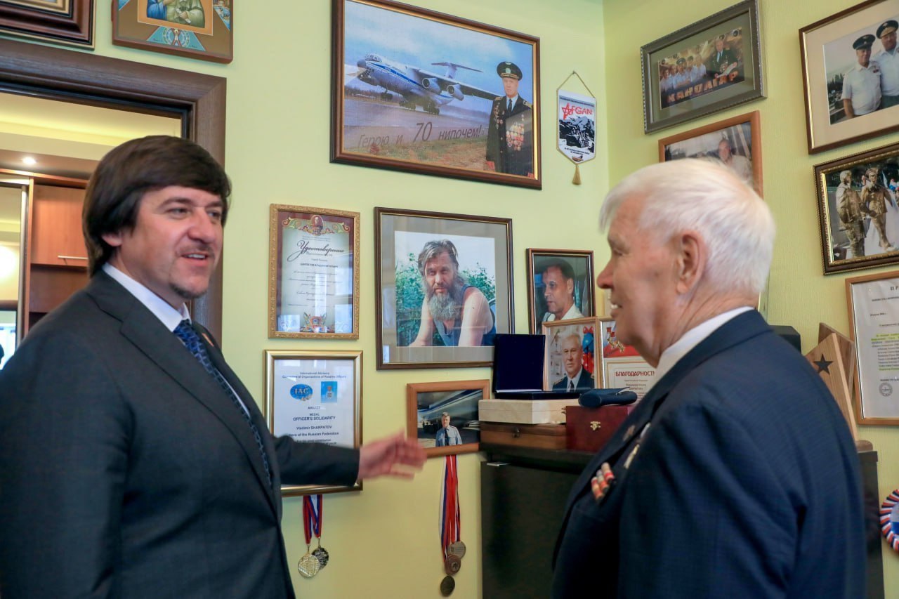 Максим Афанасьев: От всей души поздравляю нашего уважаемого Владимира Ильича Шарпатова с днём рождения! Максим Афанасьев: От всей души поздравляю нашего уважаемого Владимира Ильича Шарпатова с днём рождения!