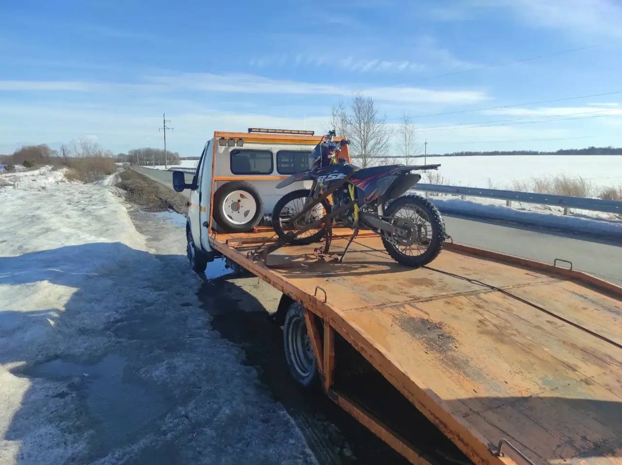 Про родителей, которые покупают детям питбайки, не веря, что это опасно и может лишить подростка жизни Про родителей, которые покупают детям питбайки, не веря, что это опасно и может лишить подростка жизни