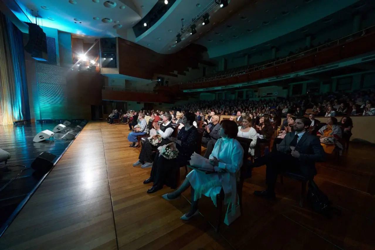 Руслан Кухарук: В День работников культуры поздравил с профессиональным праздником представителей творческих профессий нашего региона Руслан Кухарук: В День работников культуры поздравил с профессиональным праздником представителей творческих профессий нашего региона