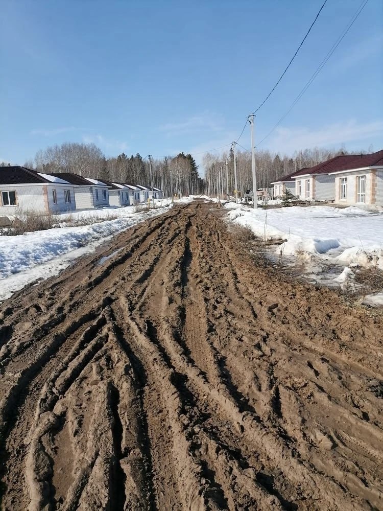 Дорога — кусок грязи!. В Тюнево местные жалуются на состояние их, так называемых, дорог Дорога — кусок грязи!. В Тюнево местные жалуются на состояние их, так называемых, дорог