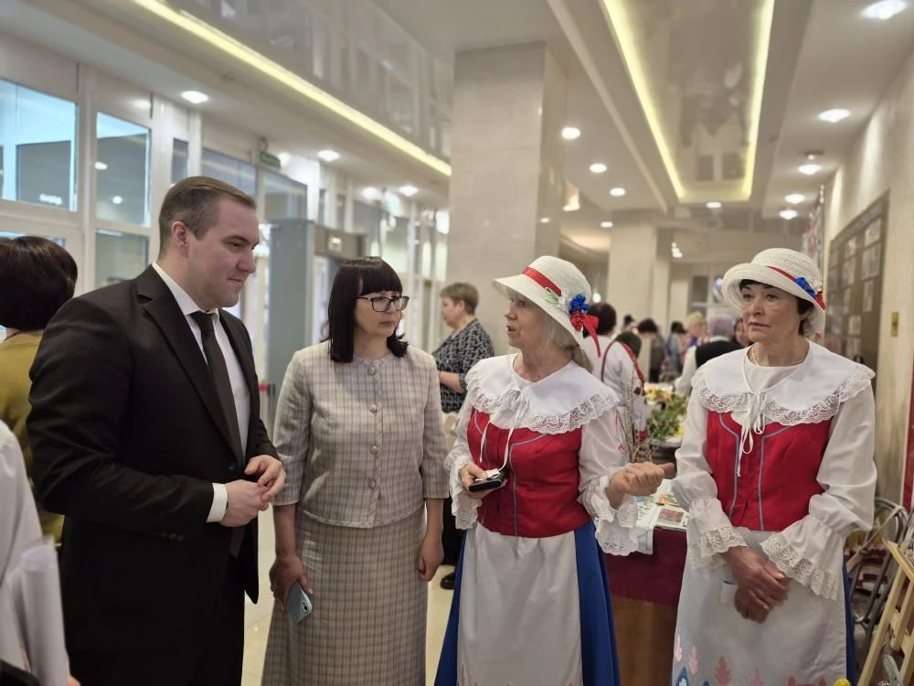 В Заводоуковске состоялся творческий концерт, приуроченный к открытию Года единства народов России В Заводоуковске состоялся творческий концерт, приуроченный к открытию Года единства народов России