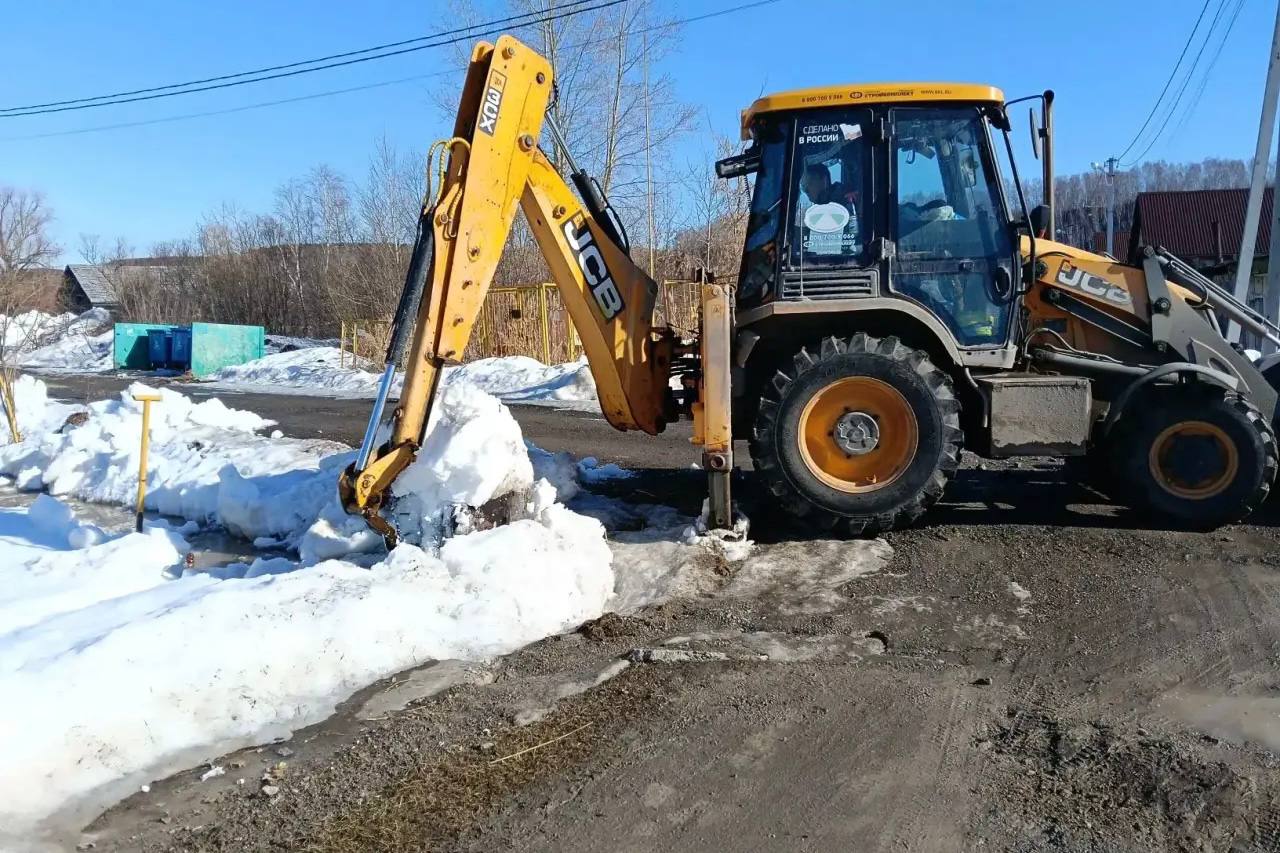 Продолжаем масштабную очистку городской инфраструктуры после зимы Продолжаем масштабную очистку городской инфраструктуры после зимы