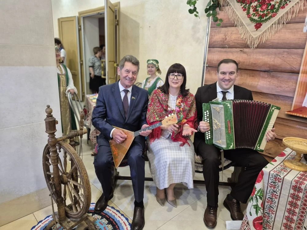 В Заводоуковске состоялся творческий концерт, приуроченный к открытию Года единства народов России В Заводоуковске состоялся творческий концерт, приуроченный к открытию Года единства народов России