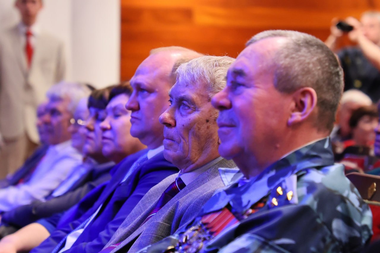 Максим Афанасьев: Сегодня состоялось торжественное мероприятие в честь 10-летия со дня образования войск национальной гвардии Российской Федерации и 215-летия войск правопорядка Максим Афанасьев: Сегодня состоялось торжественное мероприятие в честь 10-летия со дня образования войск национальной гвардии Российской Федерации и 215-летия войск правопорядка