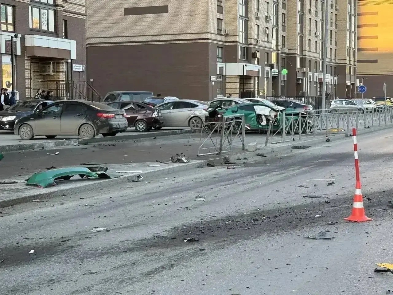 В Тюмени спустя несколько дней в больнице скончался участник жесткой массовой аварии в Заречном микрорайоне В Тюмени спустя несколько дней в больнице скончался участник жесткой массовой аварии в Заречном микрорайоне