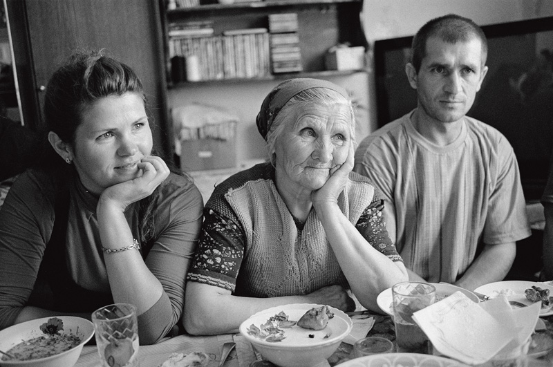 Семейные Узы, Которые Стоит Разорвать После 50: 9 Типов Родственников