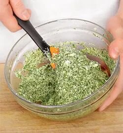 Рулет с копченым лососем: легкий и элегантный рецепт