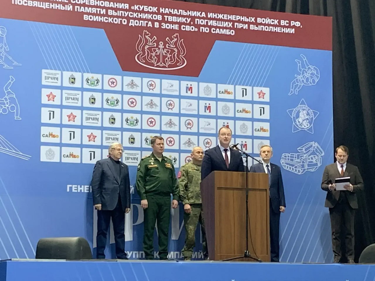 Всероссийский турнир по самбо на Кубок начальника Инженерных войск Вооруженных сил России стартовал в Тюмени Всероссийский турнир по самбо на Кубок начальника Инженерных войск Вооруженных сил России стартовал в Тюмени