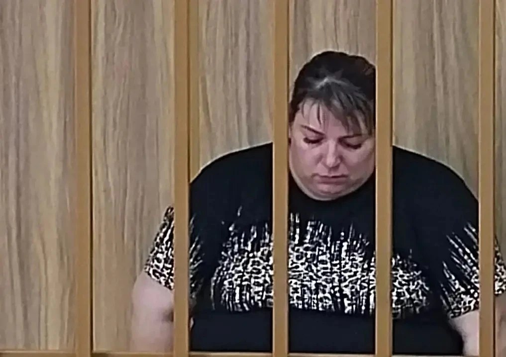 Стало известно о задержании диверсанток, пытавшихся поджечь тюменский военкомат — на фото поджигательницы, мама и дочь Стало известно о задержании диверсанток, пытавшихся поджечь тюменский военкомат — на фото поджигательницы, мама и дочь