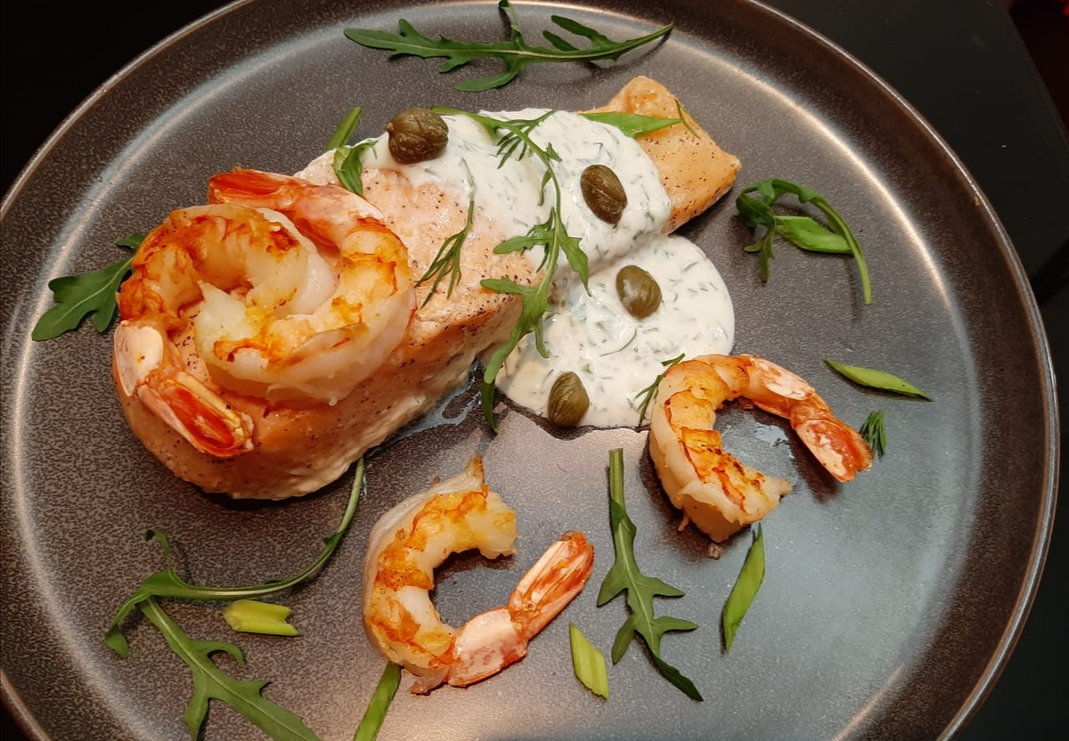 Изысканный лосось с креветками: вкус для любого повода