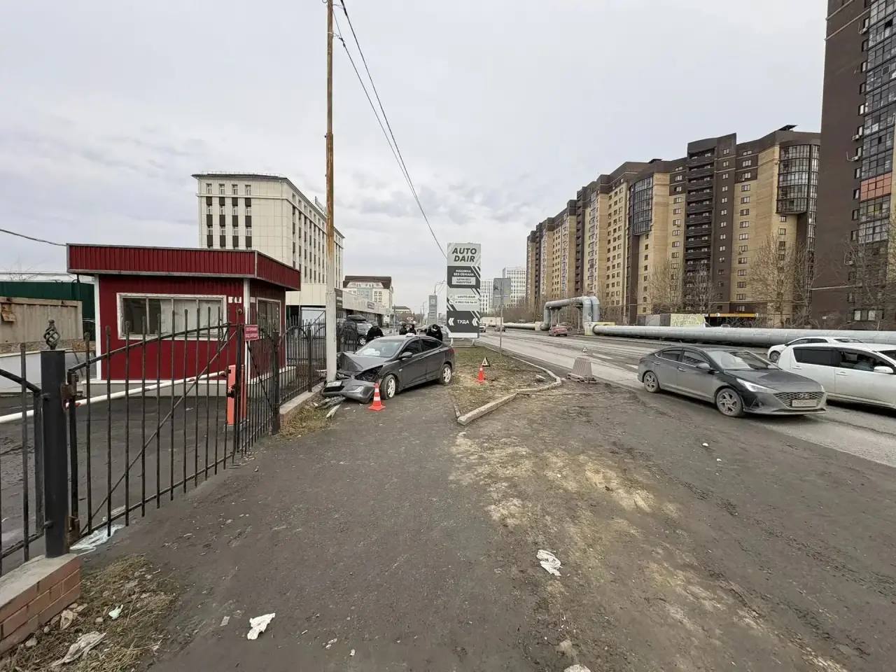 Трое детей-пассажиров пострадали в одном ДТП в Тюмени, водитель выехал на встречную полосу через две сплошных линии разметки, желая «наказать» второго автомобилиста