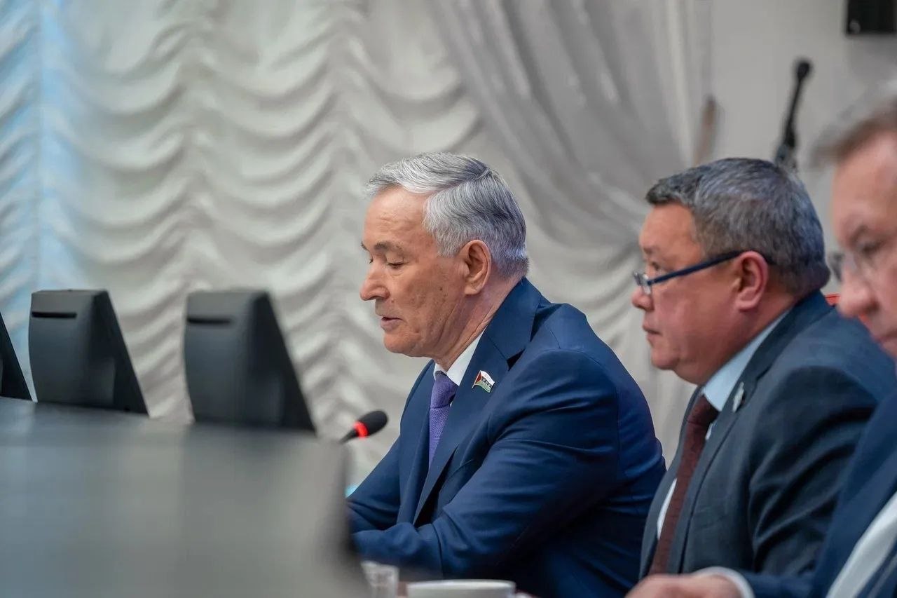 Вопросы консолидации общества обсудили на Совете законодателей Тюменской области, Югры и Ямала Вопросы консолидации общества обсудили на Совете законодателей Тюменской области, Югры и Ямала