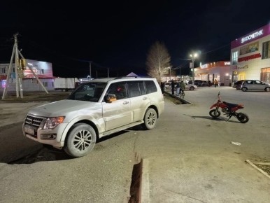 Два малолетних питбайкера попали в серьезную аварию под Тюменью: ДТП произошло минувшим вечером в Перевалово