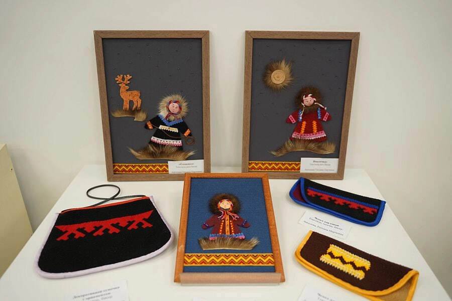 Выставка "Мядтер" ("Семья") открылась в рамках Года единства народов России в библиотеке ТюмГУ Выставка "Мядтер" ("Семья") открылась в рамках Года единства народов России в библиотеке ТюмГУ