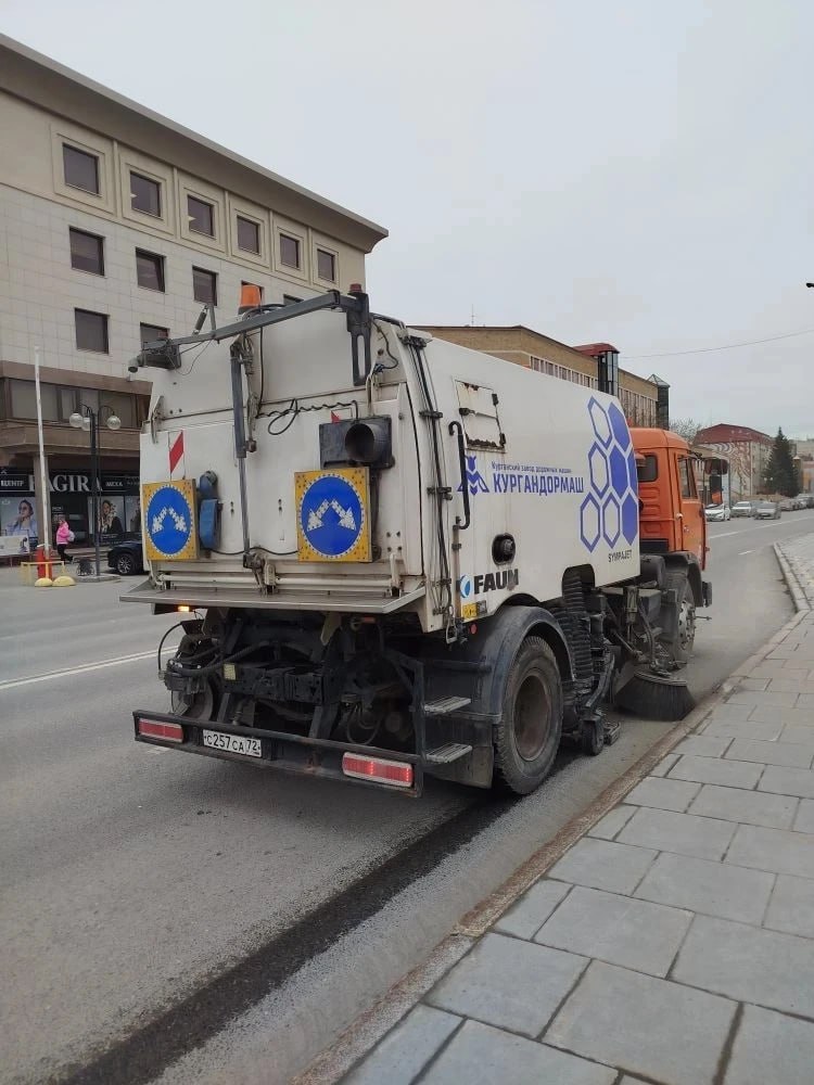 Максим Афанасьев: Город становится чище на глазах! Максим Афанасьев: Город становится чище на глазах!