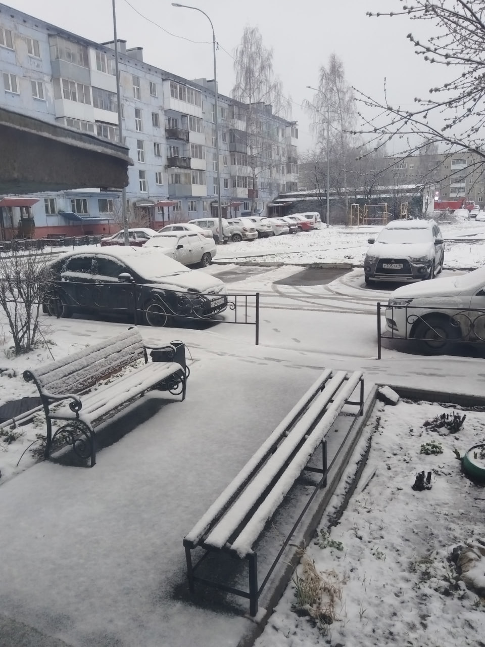 Снег накрыл Урал. Стоит ли беспокоиться тюменцам?