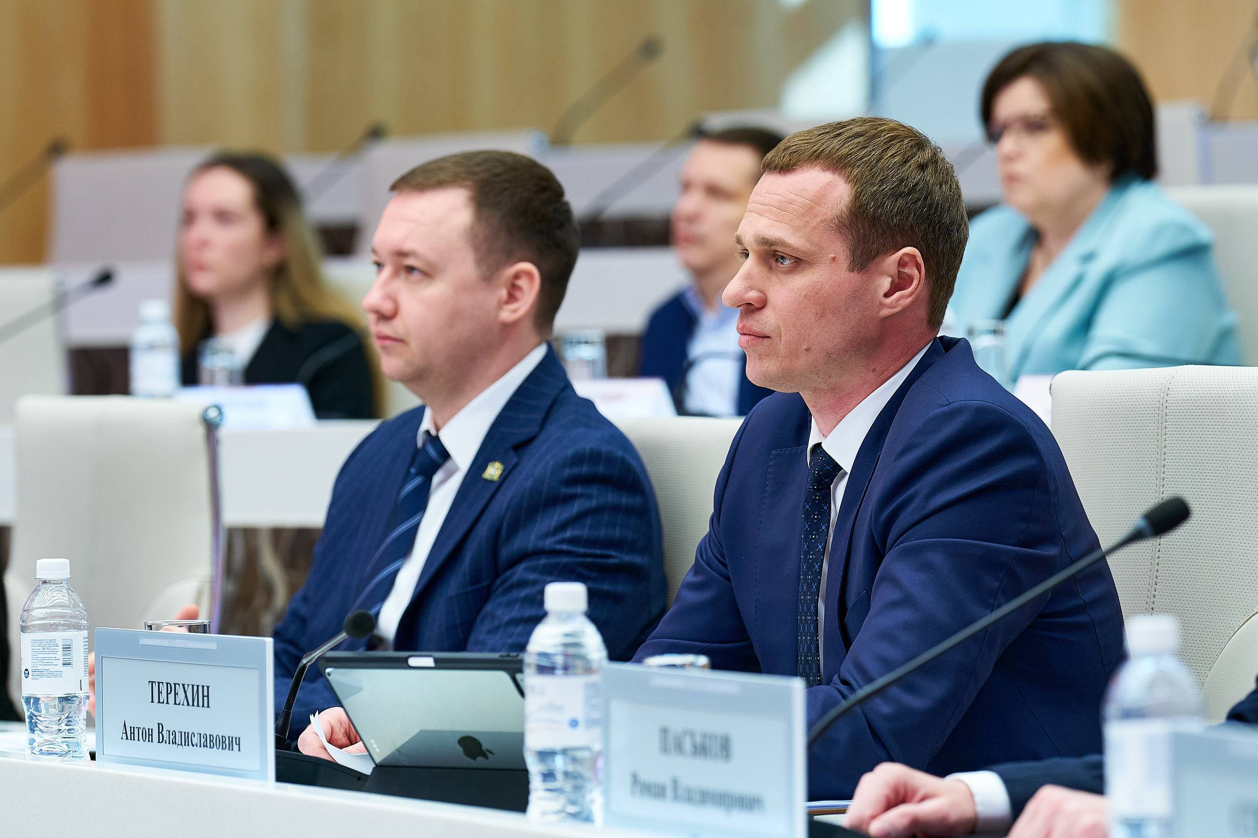 Руслан Кухарук: На заседании Регионального оргкомитета по подготовке и проведению в Югре мероприятий, посвященных 81-й годовщине Победы в Великой Отечественной войне, обсудили ход работы, которая ведется сразу по нескольким... Руслан Кухарук: На заседании Регионального оргкомитета по подготовке и проведению в Югре мероприятий, посвященных 81-й годовщине Победы в Великой Отечественной войне, обсудили ход работы, которая ведется сразу по нескольким...