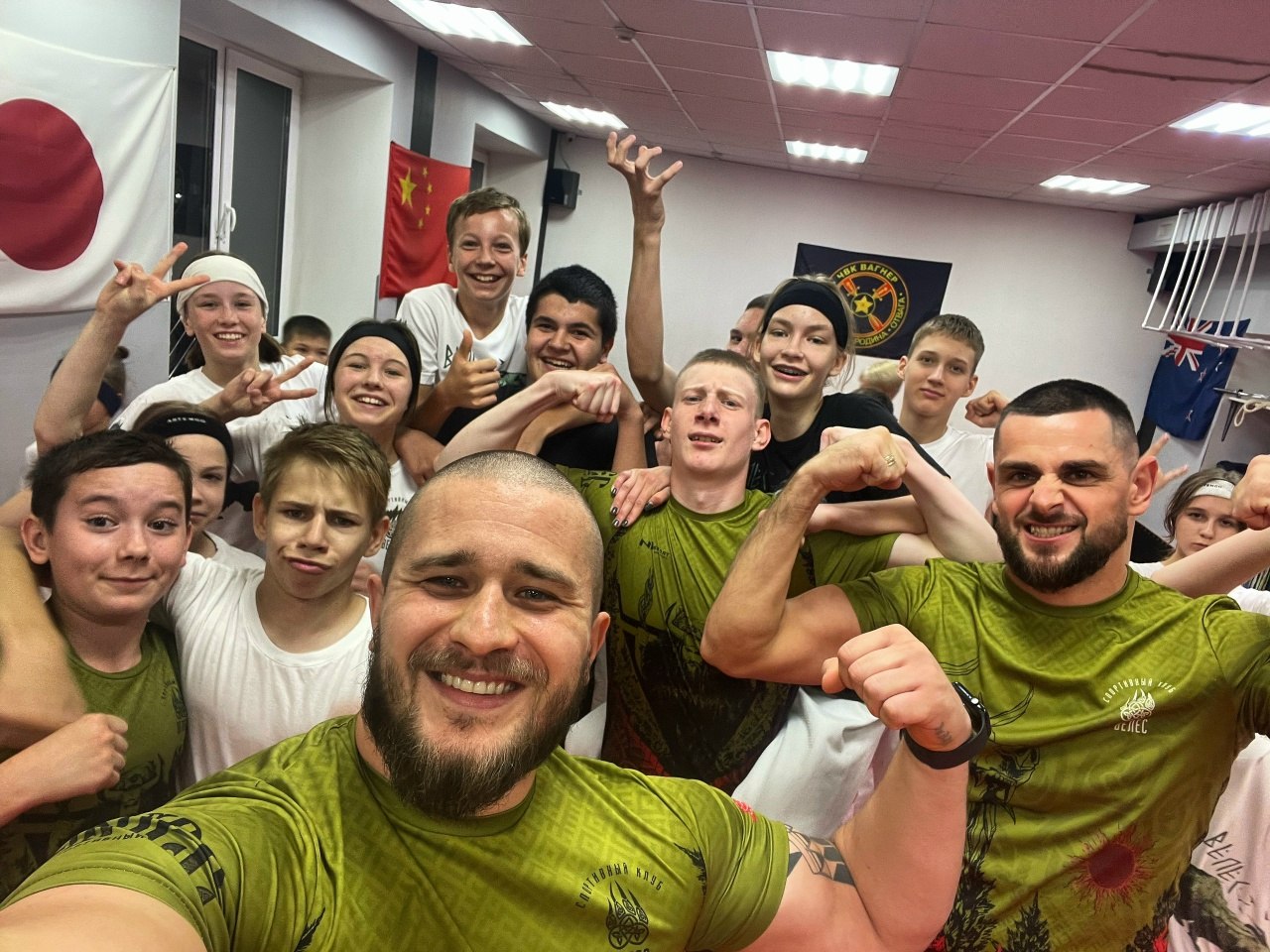 В тюменском клубе «Велес» детей тренируют ветераны СВО В тюменском клубе «Велес» детей тренируют ветераны СВО