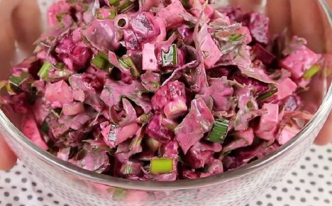 Свекольный салат с огурцом и сыром: летний хит в вашем рационе