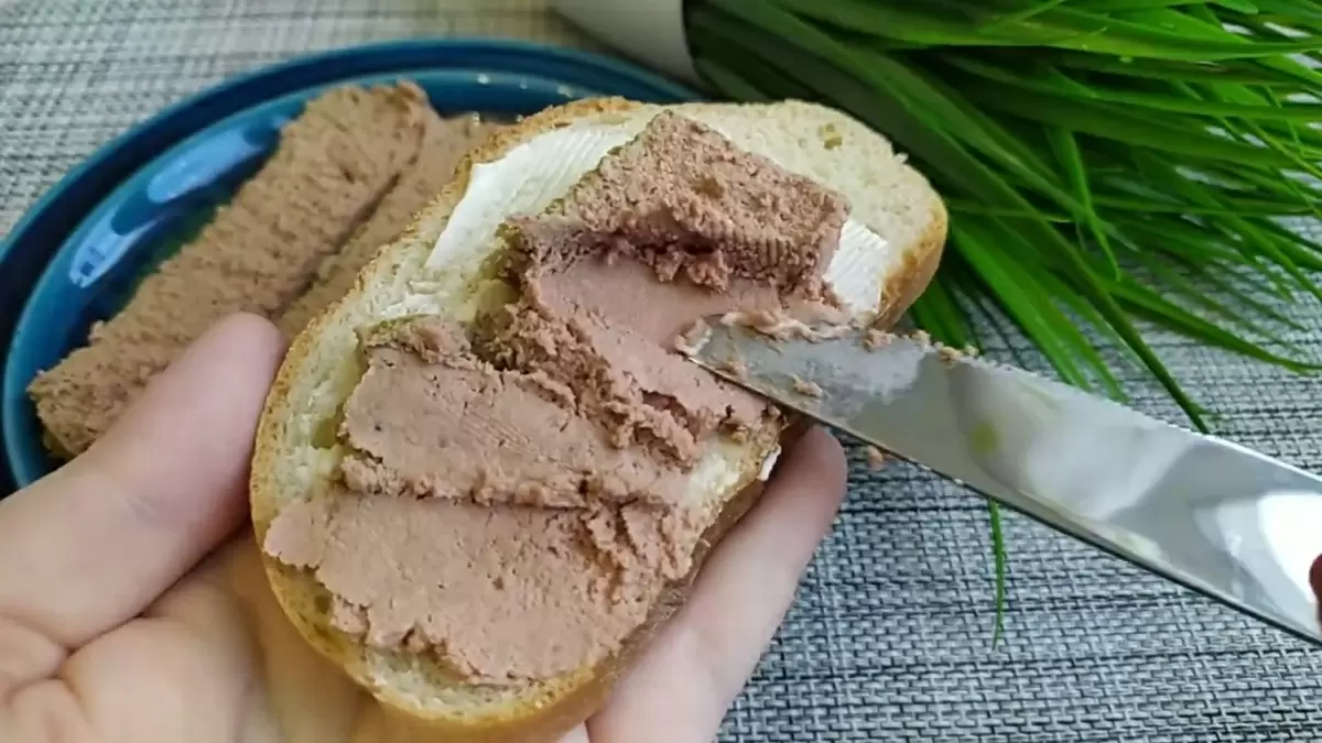 Нежный паштет из куриной печени: респектабельный вкус домашней кухни
