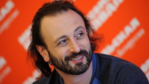 Курортный дом Ильи Авербуха: уют, стиль и атмосферный ледовый каток