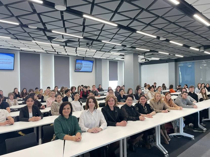 Урок длиною в 120 лет. Об истоках, развитии и региональных особенностях законодательной власти в России студенты Тюменского госуниверситета узнали из первых уст