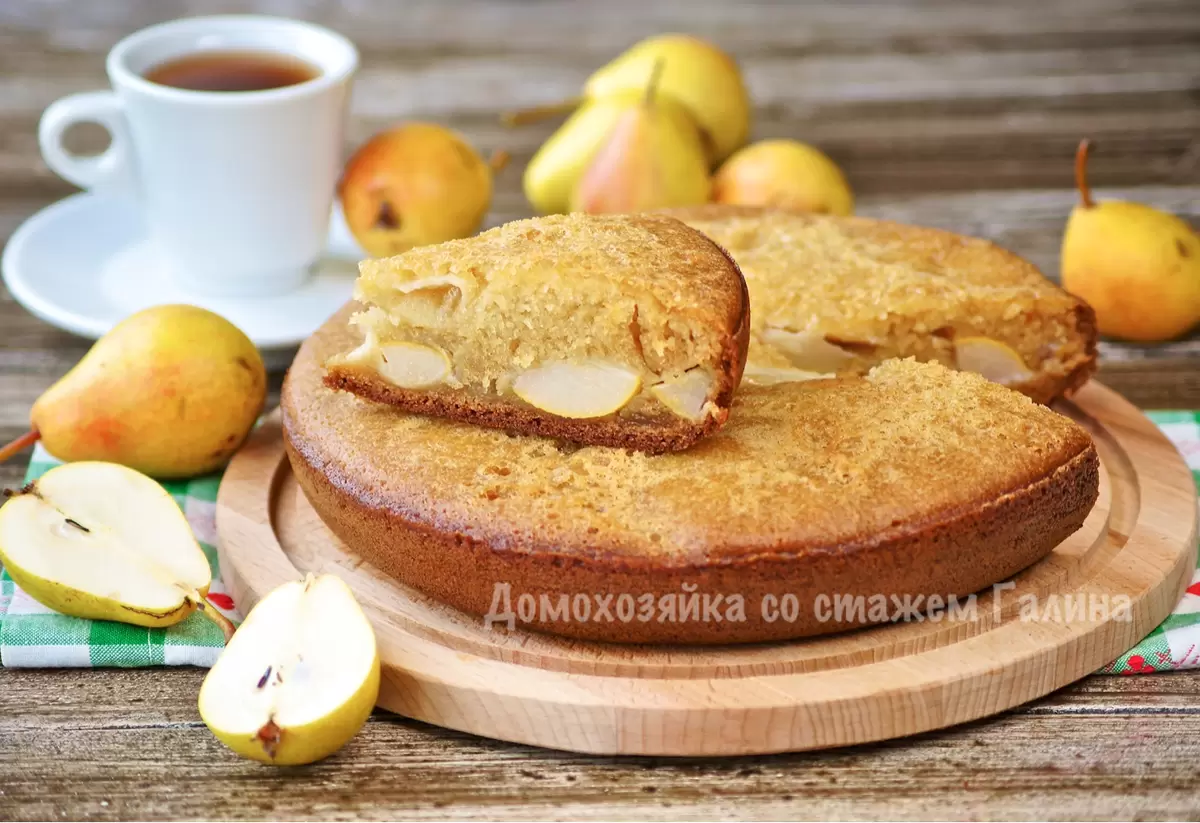 Ароматная выпечка: пирог с грушами из мультиварки для идеального вечернего чаепития