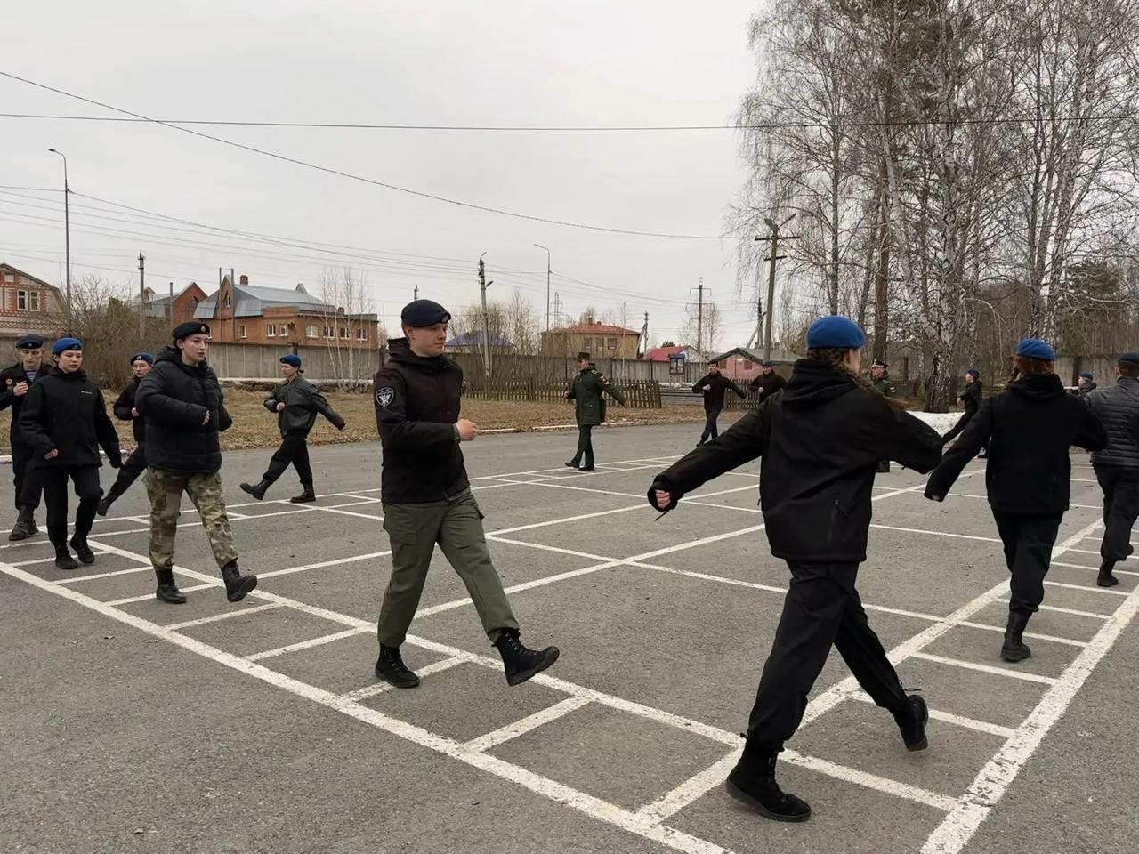 Курсанты центра «Аванпост» и юнармейцы начали подготовку к 9 Мая Курсанты центра «Аванпост» и юнармейцы начали подготовку к 9 Мая