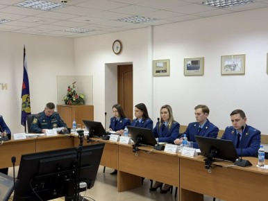 В прокуратуре Тюменской области состоялось заседание межведомственной рабочей группы по обеспечению законности в области охраны окружающей среды и природопользования и обращения с отходами (в том числе твердыми коммунальными...