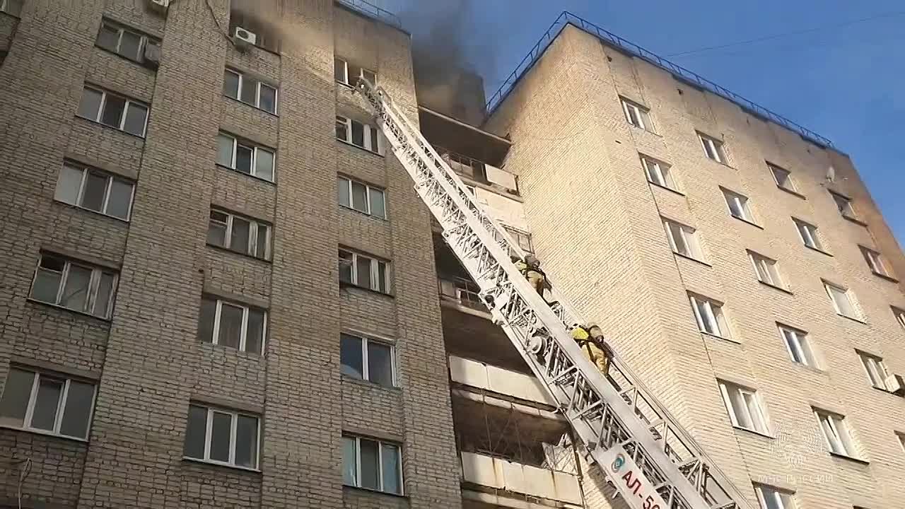 В Тюмени загорелась квартира в многоэтажке