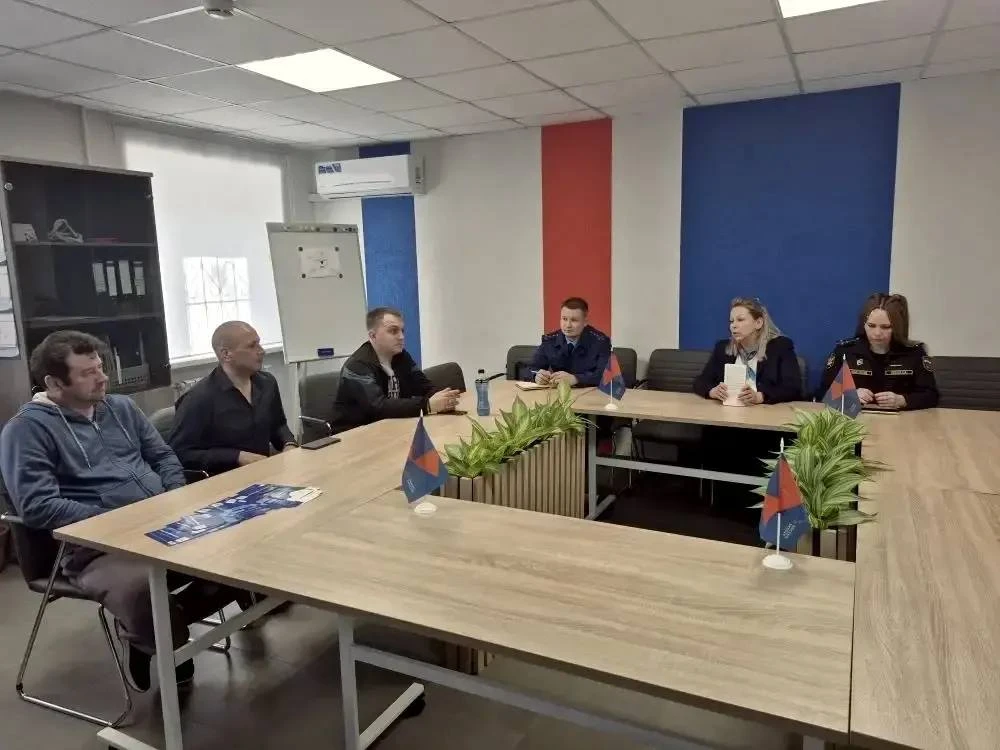 Заместитель прокурора Фрунзенского района Саратова Сергей Капитан принял участие в мероприятии по содействию в трудоустройстве безработных должников по алиментам