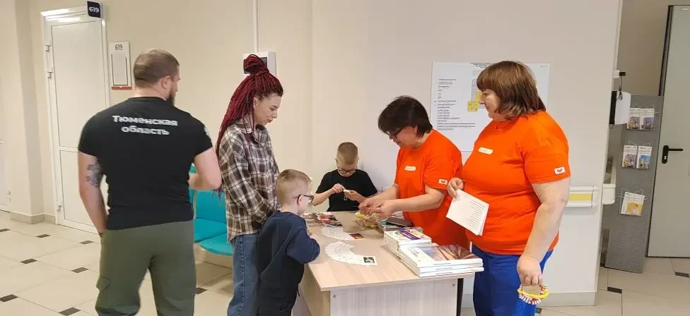 «День здоровья для СВОих»: в тюменской поликлинике прошла акция для участников спецоперации и их семей «День здоровья для СВОих»: в тюменской поликлинике прошла акция для участников спецоперации и их семей