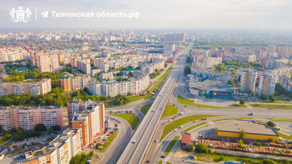 В Тюмени на улице Широтной уже вовсю кипят ремонтные работы