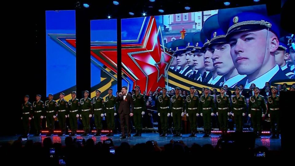 В Тюменской филармонии прошёл праздничный концерт, посвящённый 81-й годовщине Победы в Великой Отечественной войне