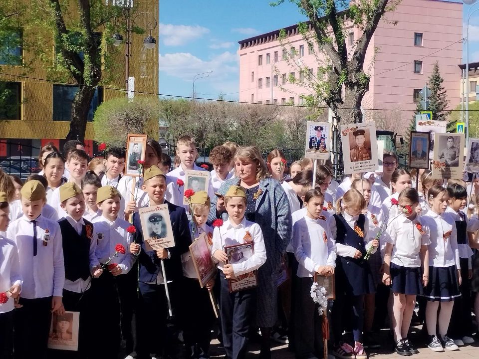 Ученики школы № 25 присоединились к акции «Бессмертный полк» Ученики школы № 25 присоединились к акции «Бессмертный полк»