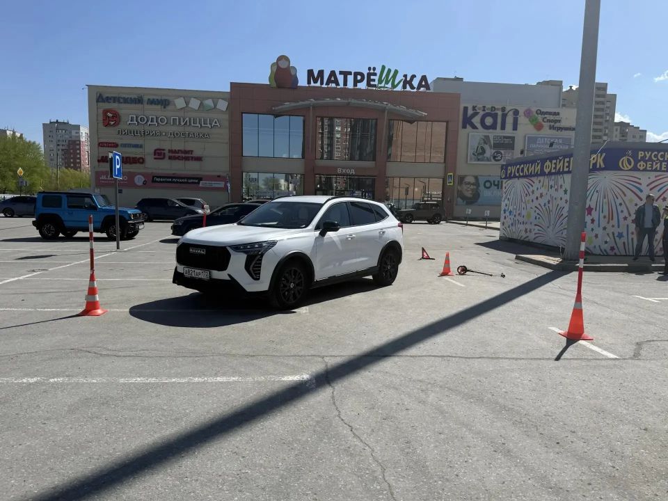 9-летняя школьница сбита сегодня днём автомобилем «Хавал» на парковке у торгового центра ул. Широтной, д.112 в Тюмени 9-летняя школьница сбита сегодня днём автомобилем «Хавал» на парковке у торгового центра ул. Широтной, д.112 в Тюмени
