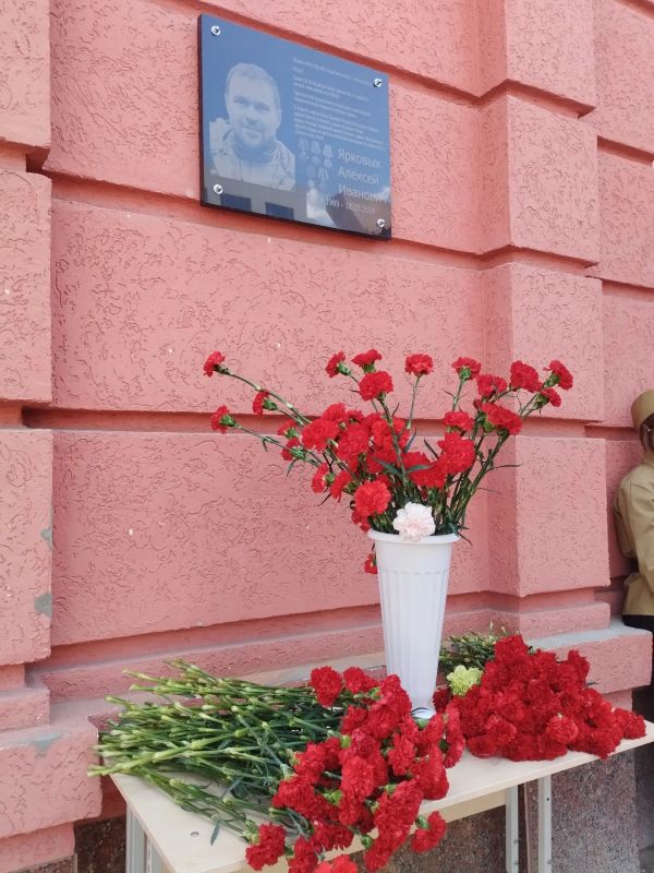 Ученики школы № 25 присоединились к акции «Бессмертный полк» Ученики школы № 25 присоединились к акции «Бессмертный полк»