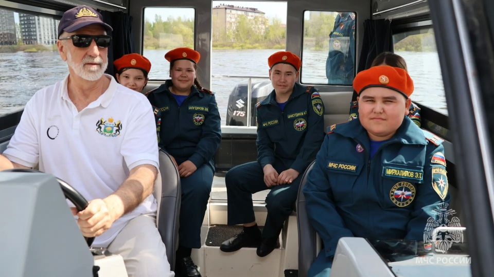Знания и умения для кадет МЧС России! Знания и умения для кадет МЧС России!