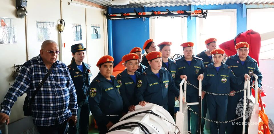 Знания и умения для кадет МЧС России! Знания и умения для кадет МЧС России!