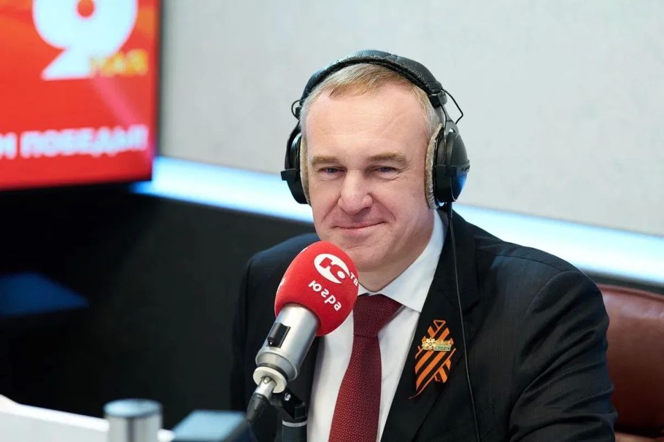 Руслан Кухарук: Спасибо большое за эфир ведущим радио «Югра» Дарье Кузнецовой и Николаю Авдонину! Еще раз с праздником! Руслан Кухарук: Спасибо большое за эфир ведущим радио «Югра» Дарье Кузнецовой и Николаю Авдонину! Еще раз с праздником!