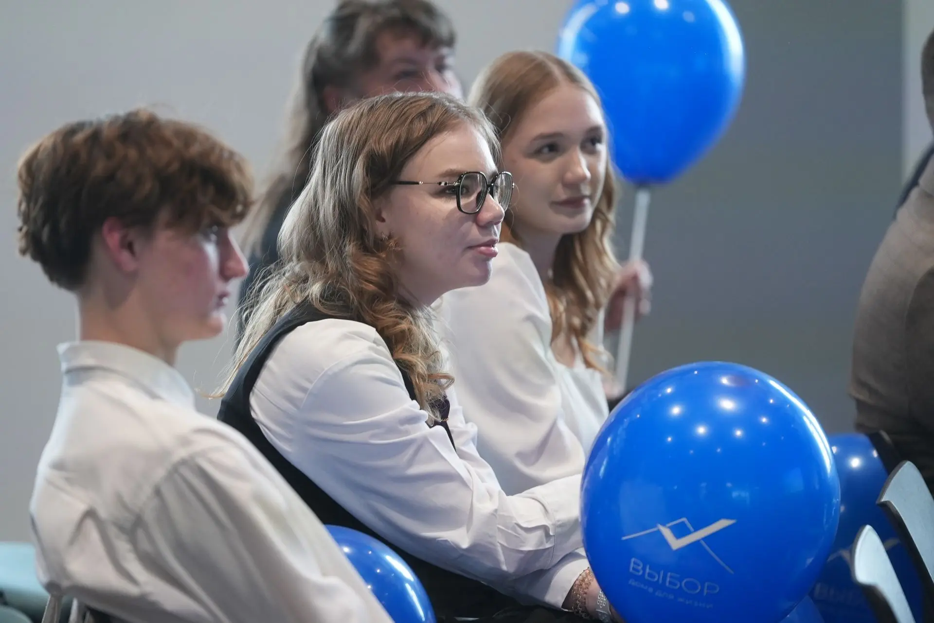 Молодежь спроектировала будущее: в нем город-коворкинг, тюменское скоростное кольцо и даже легендариум Молодежь спроектировала будущее: в нем город-коворкинг, тюменское скоростное кольцо и даже легендариум