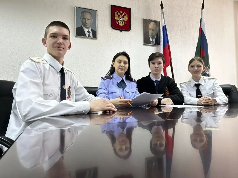 В следственном управлении СК России по Тюменской области подведены итоги работы регионального отделения молодёжного союза «Юный следователь»