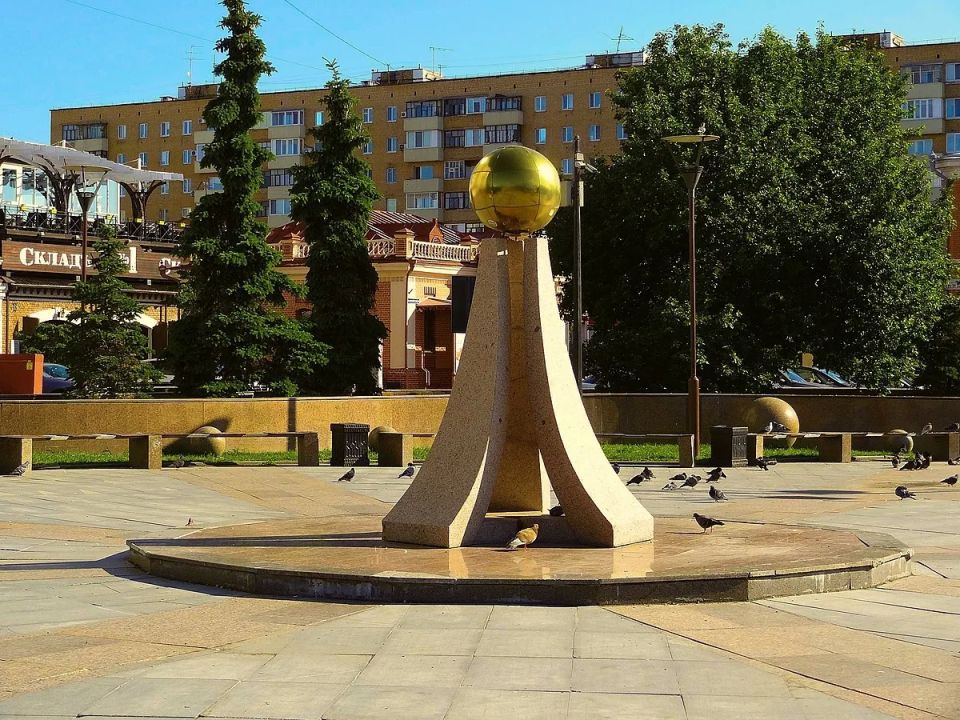 Площадь станет еще лучше. Представляете, более 15 лет назад на месте сегодняшней площади Солнца был обычный безымянный уголок, загроможденный ларьками