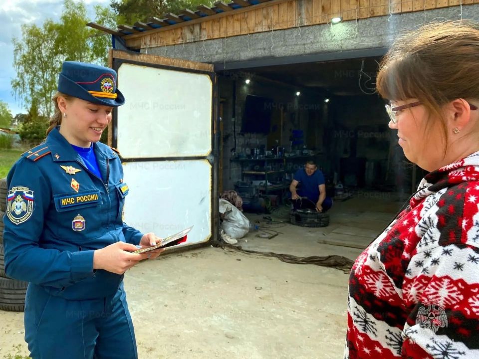 В Тюменской области спасатели напоминают жителям о действии особого противопожарного режима В Тюменской области спасатели напоминают жителям о действии особого противопожарного режима