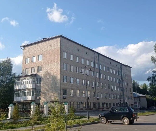 Здание тобольской клиники начало разрушаться